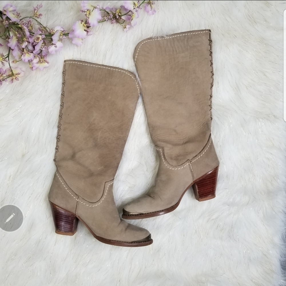 Zodiac boots
